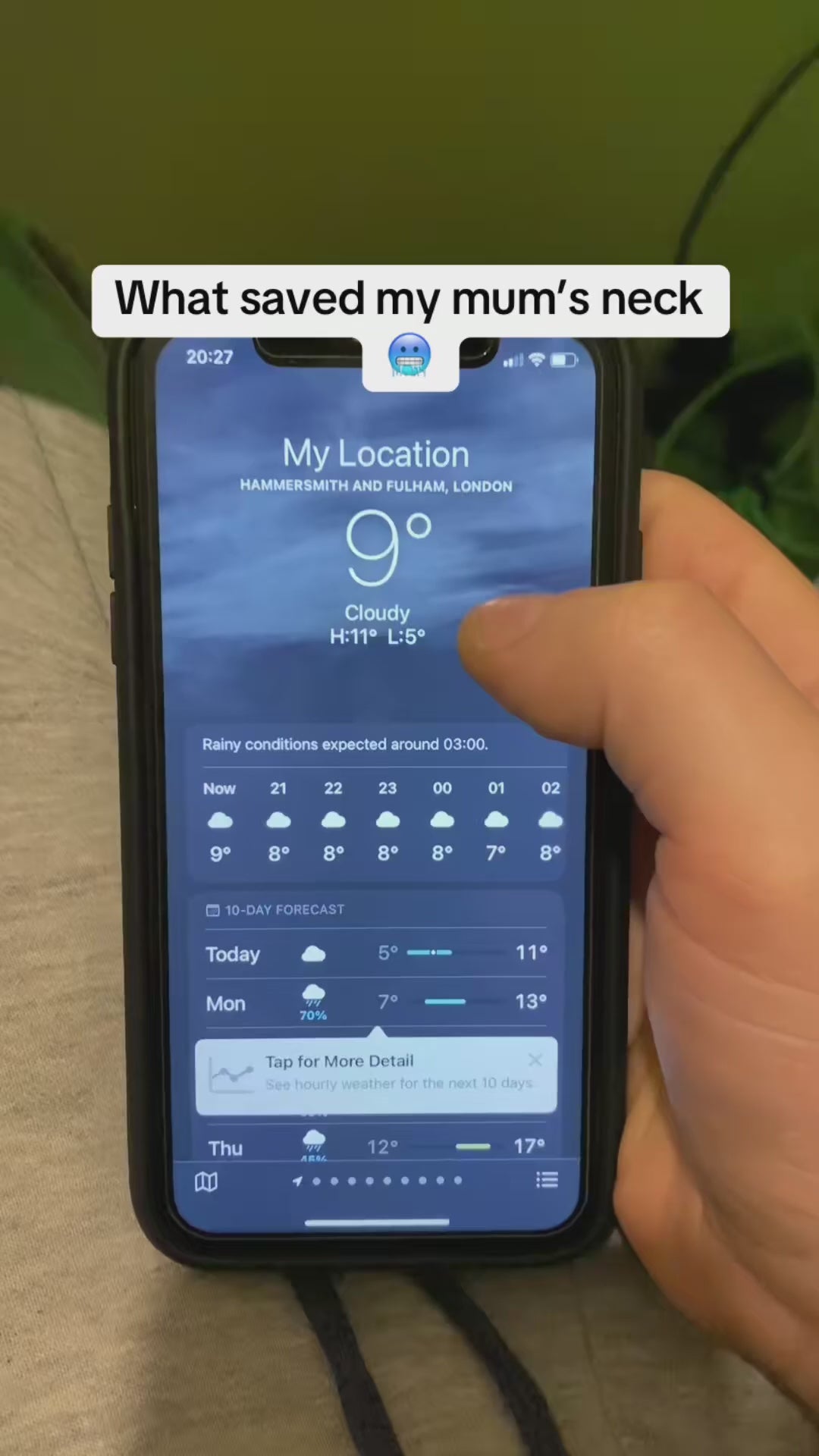 Smart Heated Scarf - Perfect for Coming Winters and Gifting